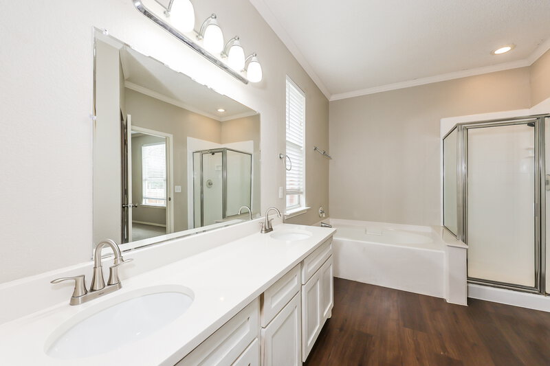 2,455/Mo, 8300 Orleans Ln Fort Worth, TX 76123 Main Bathroom View