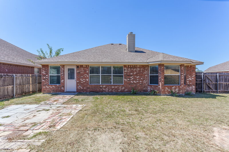 3,740/Mo, 1608 Buoy Dr Glenn Heights, TX 75154 Rear View