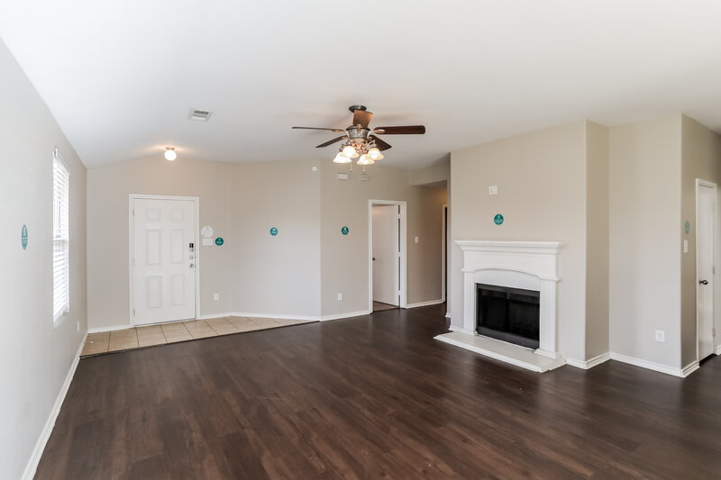 1,935/Mo, 608 Horn St Crowley, TX 76036 Living Room View
