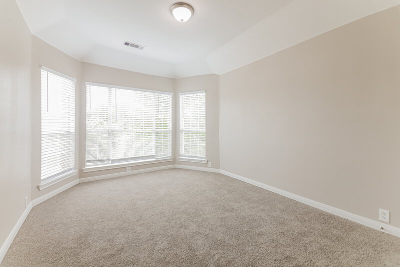 2,550/Mo, 3601 English Oak Dr Garland, TX 75043 Bedroom View 2