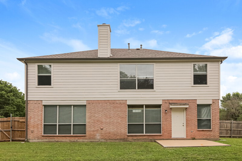2,550/Mo, 3601 English Oak Dr Garland, TX 75043 Rear View