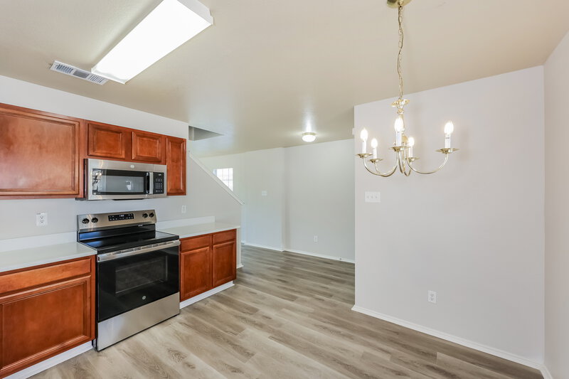 2,135/Mo, 7447 Pineberry Rd Dallas, TX 75249 Kitchen View 3