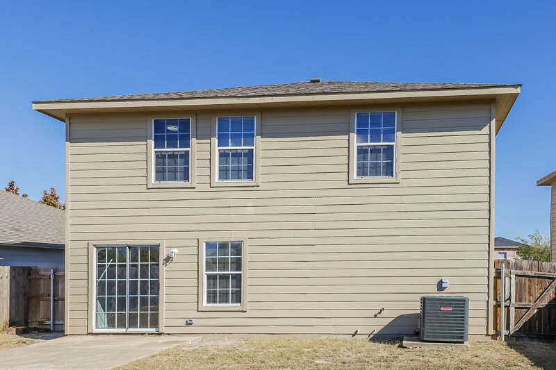 2,135/Mo, 7447 Pineberry Rd Dallas, TX 75249 Rear View