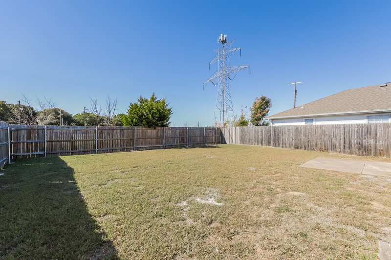2,135/Mo, 7447 Pineberry Rd Dallas, TX 75249 Backyard View