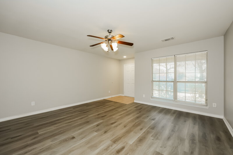 1,935/Mo, 1204 Boxwood Dr Crowley, TX 76036 Living Room View
