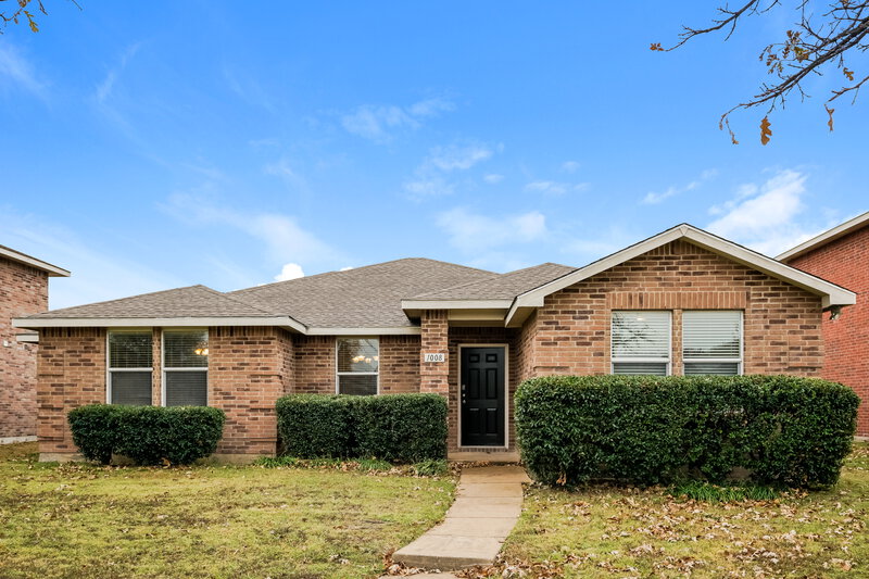 2,065/Mo, 1008 Bumble Bee Dr Lancaster, TX 75134 External View