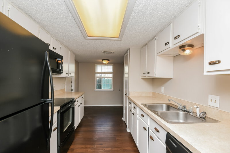1,995/Mo, 10132 Buffalo Grove Rd Fort Worth, TX 76108 Kitchen View 2