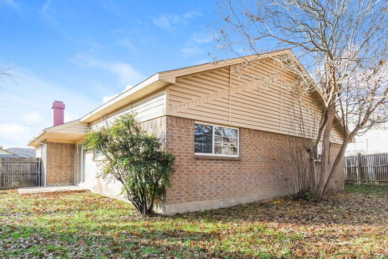 1,995/Mo, 10132 Buffalo Grove Rd Fort Worth, TX 76108 Rear View
