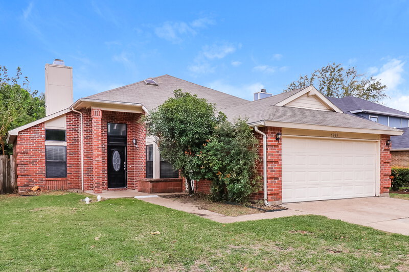 2,530/Mo, 5203 Barberry Dr Arlington, TX 76018 Front View
