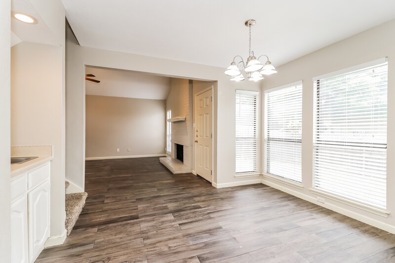 2,530/Mo, 5203 Barberry Dr Arlington, TX 76018 Dining Room View