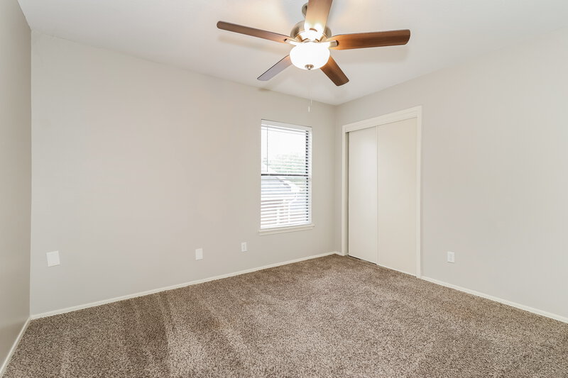 2,530/Mo, 5203 Barberry Dr Arlington, TX 76018 Bedroom View
