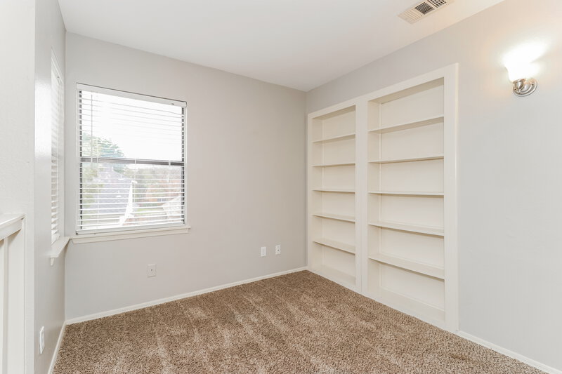 2,530/Mo, 5203 Barberry Dr Arlington, TX 76018 Bedroom View 3