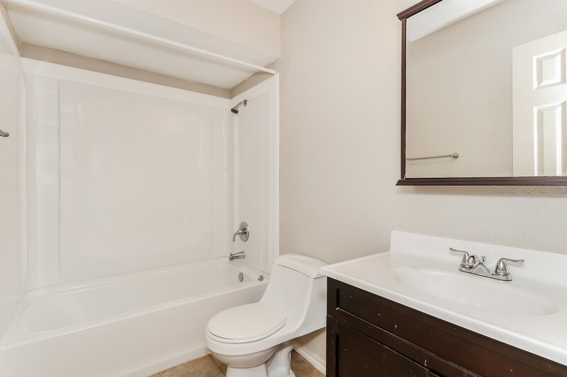 2,530/Mo, 5203 Barberry Dr Arlington, TX 76018 Bathroom View