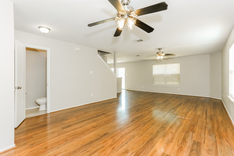 2,030/Mo, 2026 Times Rd Heartland, TX 75126 Living Room View