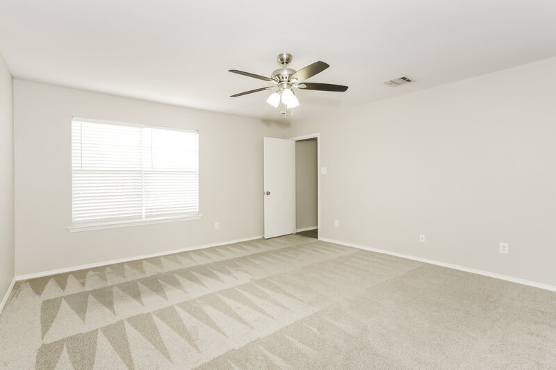 2,030/Mo, 2026 Times Rd Heartland, TX 75126 Main Bedroom View 2