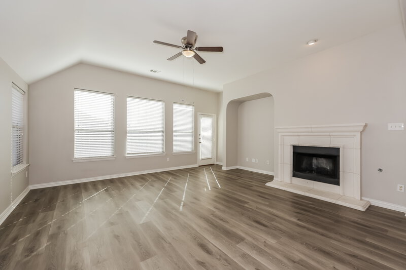 2,665/Mo, 221 Dancing Light Ln Red Oak, TX 75154 Living Room View