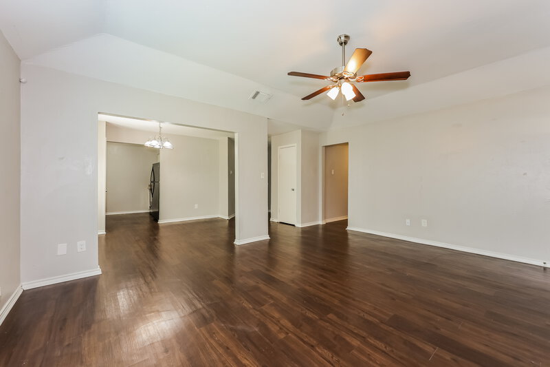 2,060/Mo, 7509 Evergreen Dr Watauga, TX 76148 Living Room View