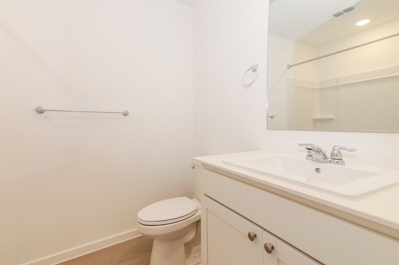 1,760/Mo, 5324 Agalinis Ave Royse City, TX 75189 Bathroom View