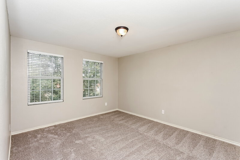 2,340/Mo, 517 Creekbend St Crowley, TX 76036 Family Room View