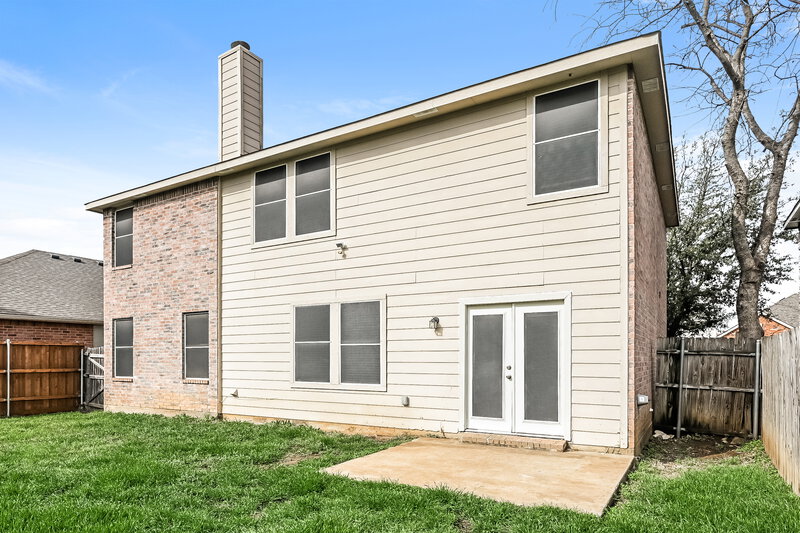 2,340/Mo, 517 Creekbend St Crowley, TX 76036 Rear View