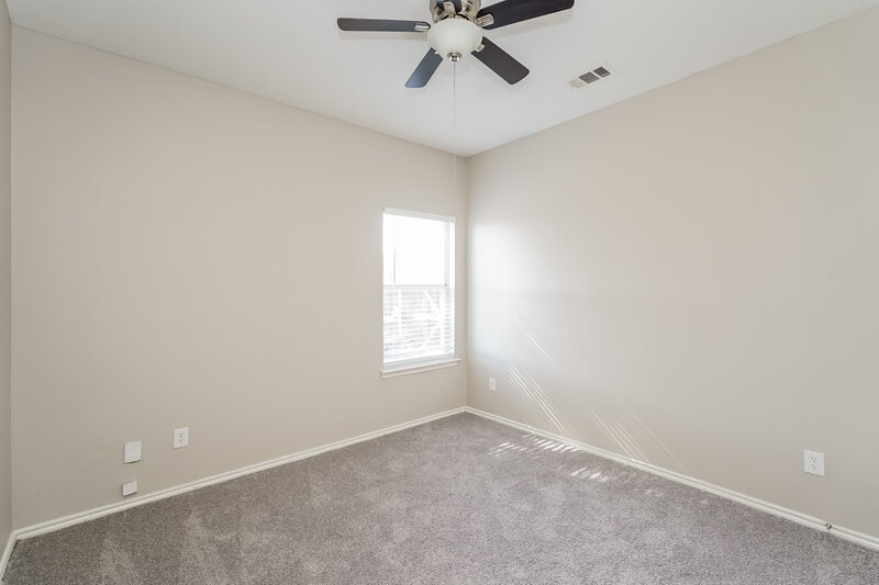 2,295/Mo, 2668 Pioneer Bluffs Rd Balch Springs, TX 75181 Bedroom View 2