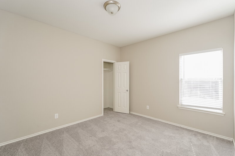2,295/Mo, 2668 Pioneer Bluffs Rd Balch Springs, TX 75181 Bedroom View 3