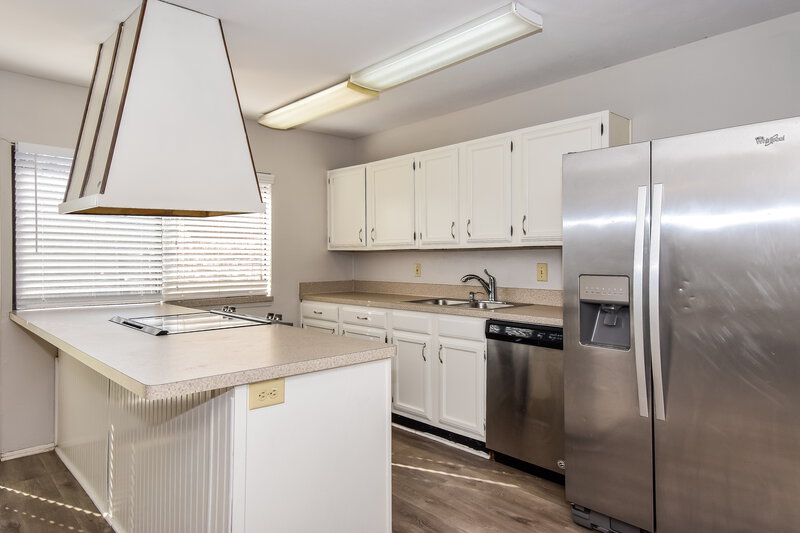 2,920/Mo, 9206 Millwood Dr Rowlett, TX 75088 Kitchen View 3