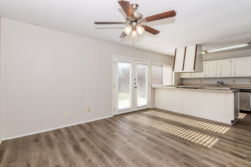 2,920/Mo, 9206 Millwood Dr Rowlett, TX 75088 Family Room View 2