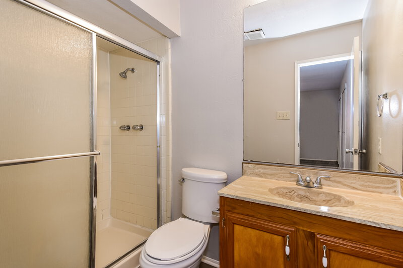 2,920/Mo, 9206 Millwood Dr Rowlett, TX 75088 Main Bathroom View