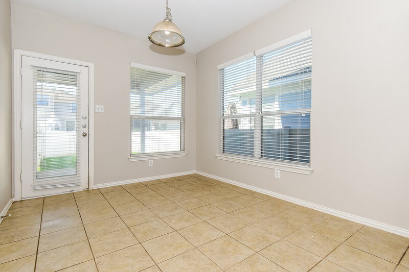 1,795/Mo, 1116 Oakcrest Dr Providence Village, TX 76227 Dining Room View