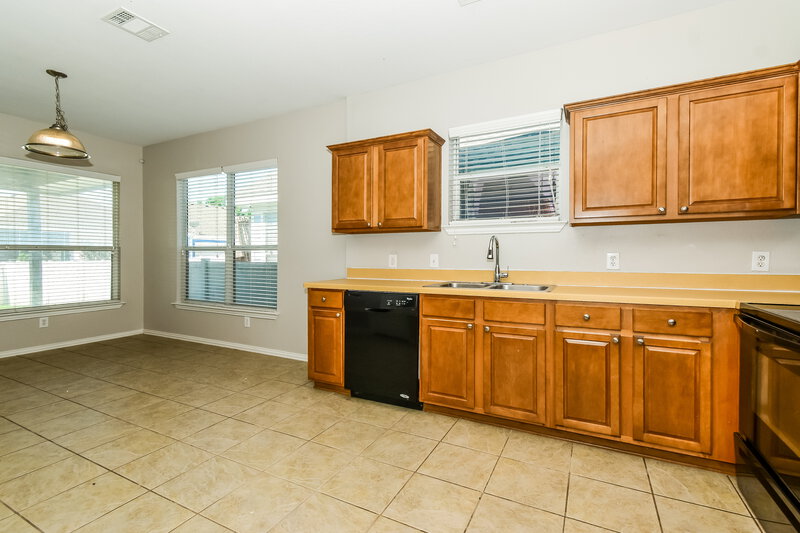 1,795/Mo, 1116 Oakcrest Dr Providence Village, TX 76227 Kitchen View 2
