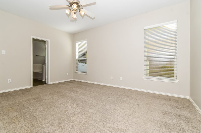 1,795/Mo, 1116 Oakcrest Dr Providence Village, TX 76227 Main Bedroom View