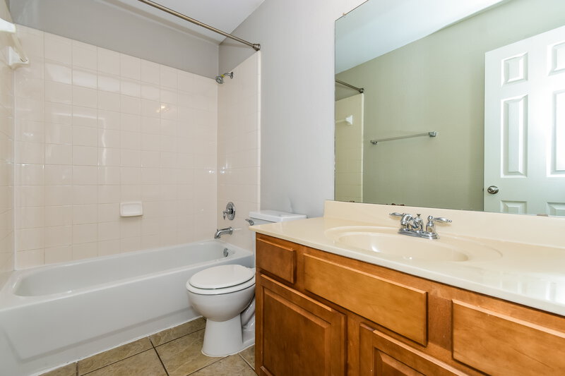 1,795/Mo, 1116 Oakcrest Dr Providence Village, TX 76227 Bathroom View