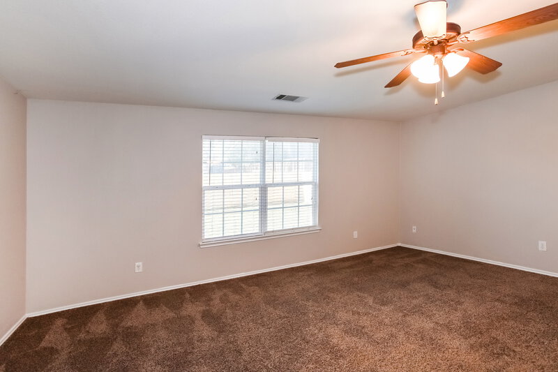 0/Mo, 7718 Water Fowl Trl Arlington, TX 76002 Main Bedroom View