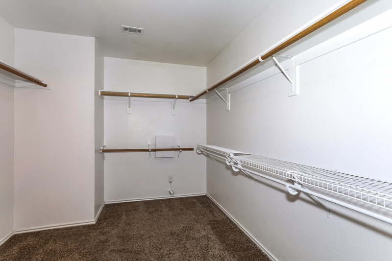 0/Mo, 7718 Water Fowl Trl Arlington, TX 76002 Walk In Closet View