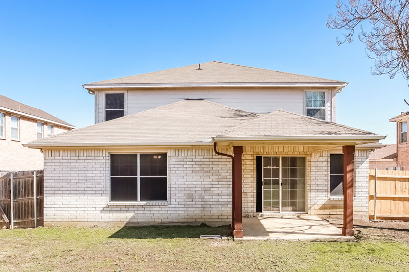 0/Mo, 7718 Water Fowl Trl Arlington, TX 76002 Rear View