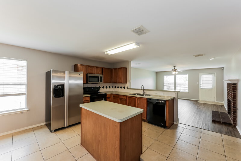 1,805/Mo, 2029 Wildwood Dr Forney, TX 75126 Kitchen View