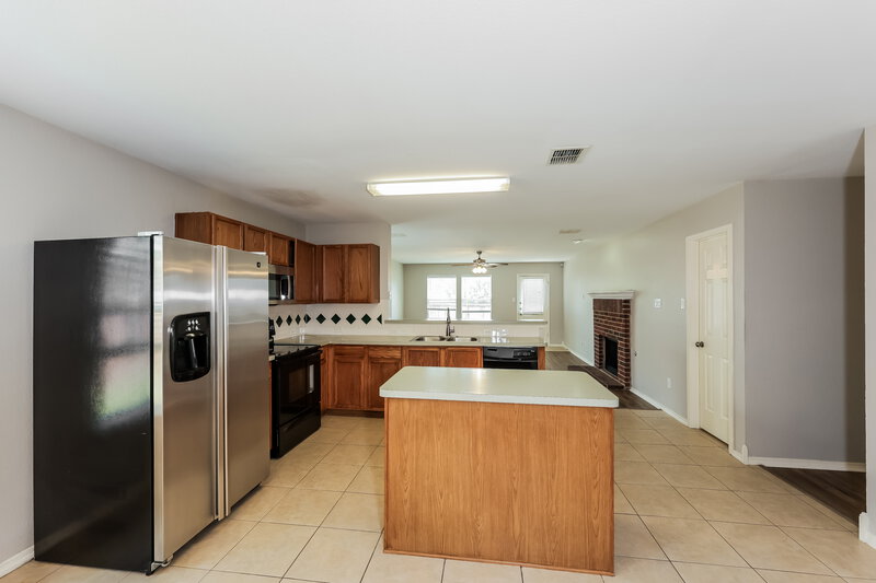 1,805/Mo, 2029 Wildwood Dr Forney, TX 75126 Kitchen View 2