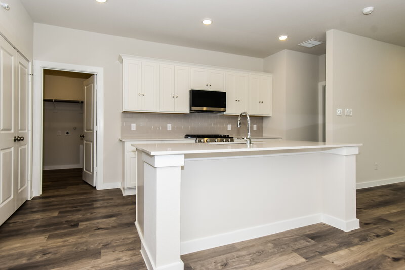 1,995/Mo, 320 Sun Harvest Dr Royse City, TX 75189 Kitchen View