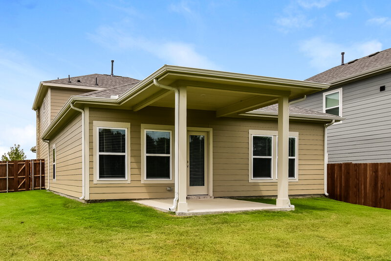 1,995/Mo, 320 Sun Harvest Dr Royse City, TX 75189 Rear View