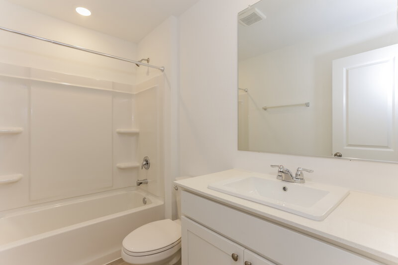 1,840/Mo, 1727 Crossbill St Forney, TX 75126 Bathroom View