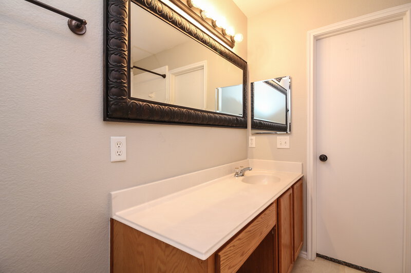 2,065/Mo, 2008 Natchez Dr Forney, TX 75126 Master Bathroom View 2