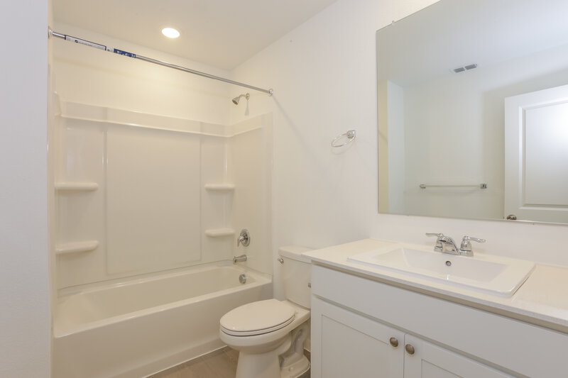 1,895/Mo, 1812 Javelina St Royse City, TX 75189 Bathroom View