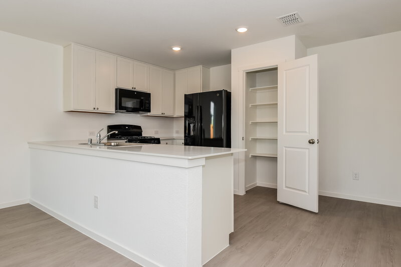 1,780/Mo, 1817 Javelina St Royse City, TX 75189 Kitchen View 2