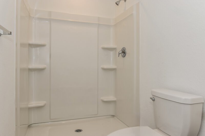 1,780/Mo, 1817 Javelina St Royse City, TX 75189 Main Bathroom View 2