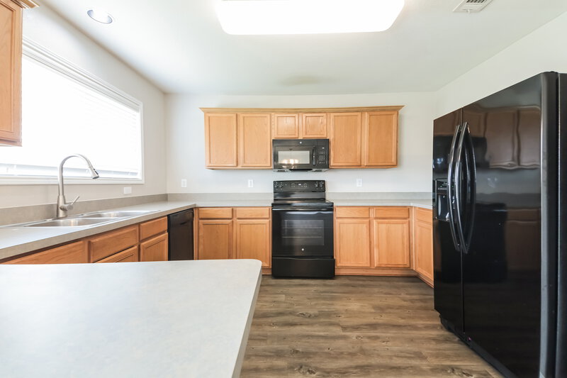 2,065/Mo, 2040 Shawnee Trl Heartland, TX 75126 Kitchen View
