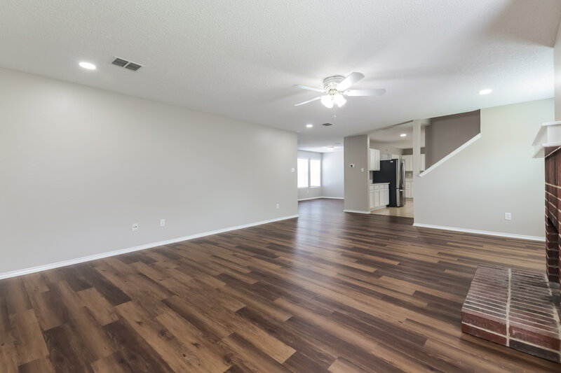 2,195/Mo, 1435 Foxwood Ln Rockwall, TX 75032 Living Room View 2