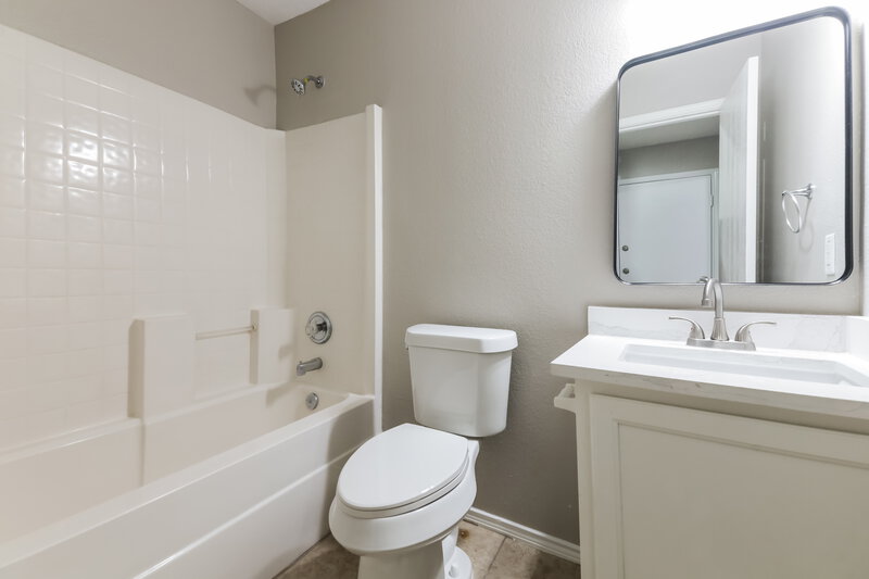 2,195/Mo, 1435 Foxwood Ln Rockwall, TX 75032 Bathroom View