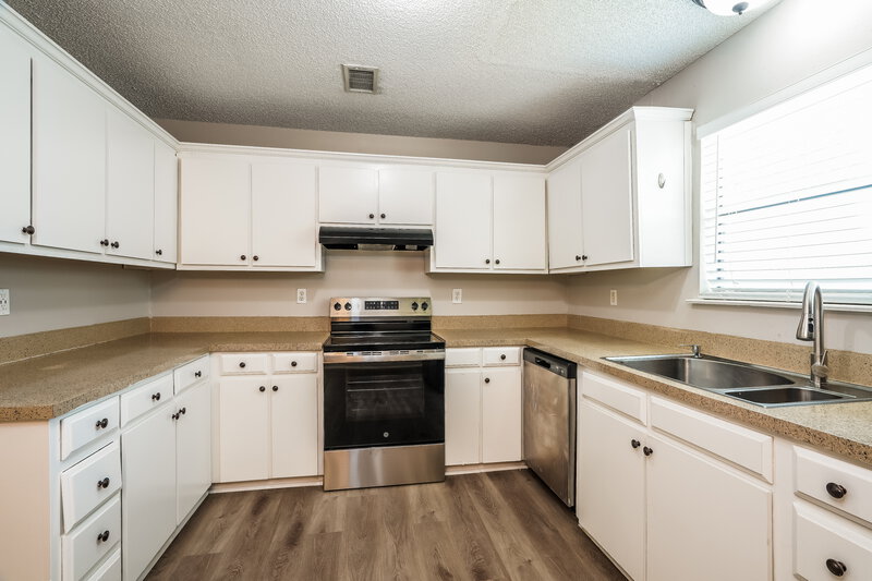 1,905/Mo, 505 Plainview Dr Mansfield, TX 76063 Kitchen View