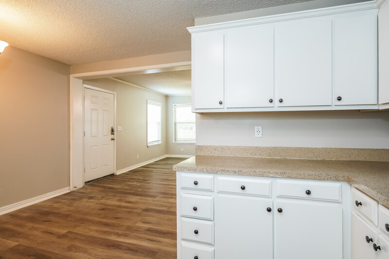 1,905/Mo, 505 Plainview Dr Mansfield, TX 76063 Kitchen View 3